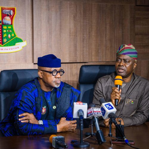 Read more about the article Ibadan Stampede: Abiodun Visits Makinde, Calls for NGOs’ Collaboration With Government in Palliative Distribution