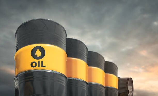 You are currently viewing Global oil prices decline amid 2025 demand concerns 