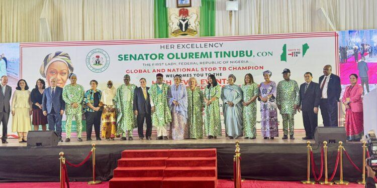 You are currently viewing First Lady, Remi Tinubu donates N1 billion to support tuberculosis initiatives, advocates local vaccine manufacturing