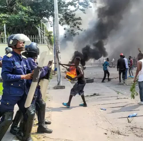 Read more about the article Congo’s M23 rebels take control of Goma airport, embassies attacked in capital