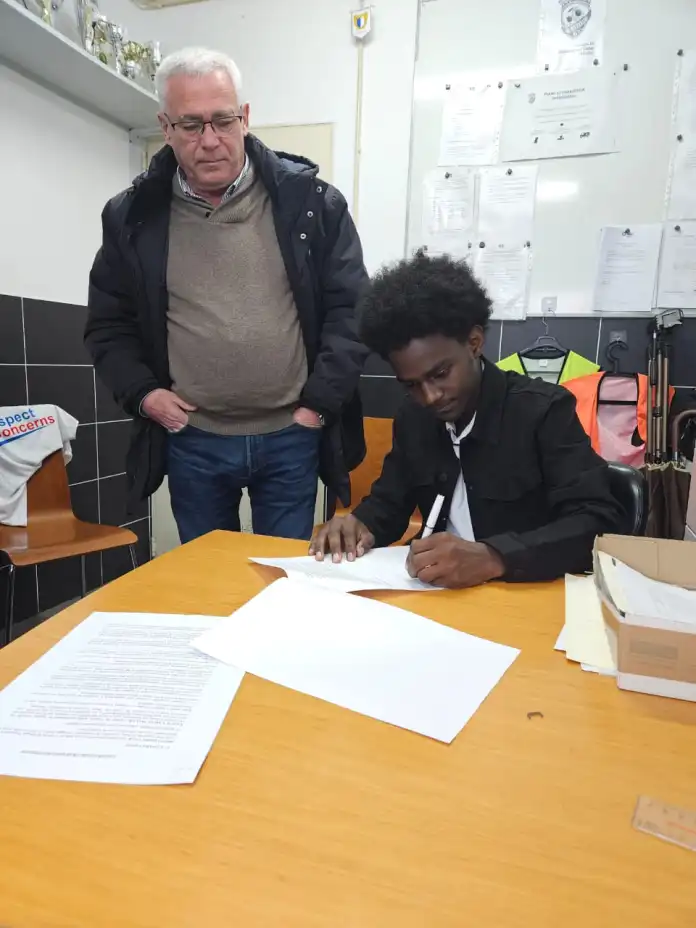 You are currently viewing Portugal football club signs 19-year-old Nigerian-born footballer, Yaqub Usman-Malah