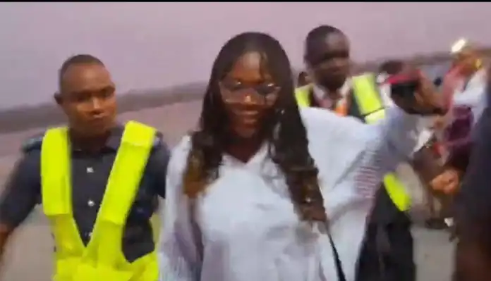 You are currently viewing How aggrieved passenger grounded Abuja-bound aircraft, left travellers stranded