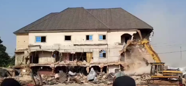 You are currently viewing Hotel Owner Explains ’30 Graves’ In Hotel