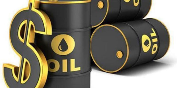 You are currently viewing Global oil price hits $80 per barrel as traders expect US sanction of Russian oil fleets