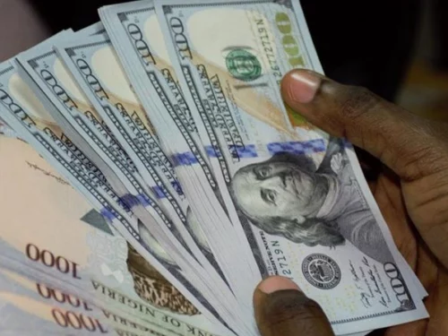 Read more about the article Exchange rate ends 2024 at N1,535/$1, marking a 40.9% depreciation