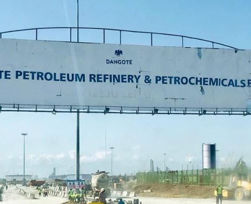 Read more about the article Import licence: Court adjourns Dangote refinery’s N100bn suit against marketers