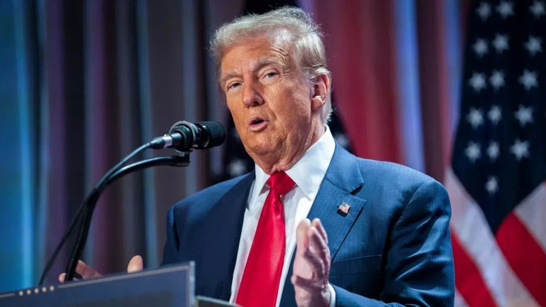 You are currently viewing Trump Suspends Funding For Refugee Resettlement Groups