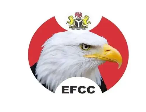 Read more about the article EFCC detains 10 operatives for theft