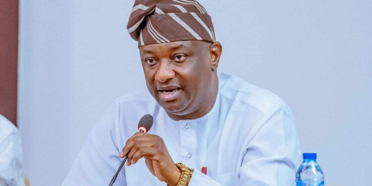 You are currently viewing FG considers cancelling N90 billion Abuja Airport runway contract over N532 billion variation request 