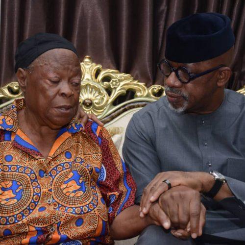 Read more about the article Abiodun Visits Hon. Onanuga’s Family, Says Her Death is Colossal Loss to the Country