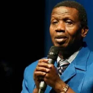 Pastor Enoch Adeboye e1651410434924