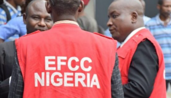 You are currently viewing Internet fraudsters now carrying guns in Nigeria, EFCC raises concern 