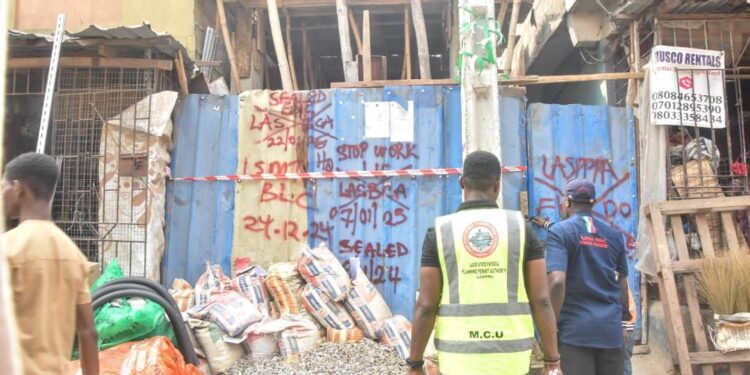You are currently viewing Lagos govt seals multiple buildings under construction on Lagos Island for lacking permits 