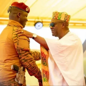 Gun-wearing leader sparks attention at Ghana inauguration 3 d4f3cc80 ce8e 11ef 94cb 5f844ceb9e30.jpg