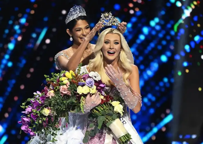 You are currently viewing Miss Universe Argentina loses her crown