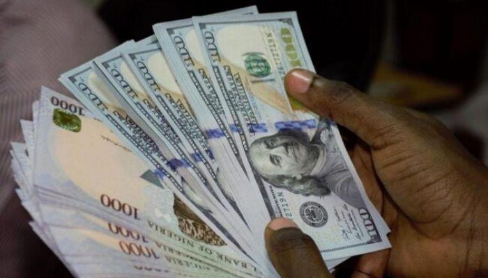 You are currently viewing Banks lower rates on FX deposits as supply rises