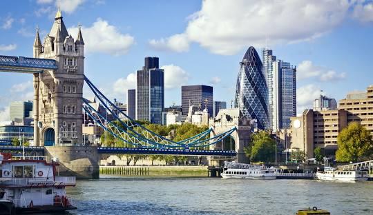 You are currently viewing Visitors to the UK from 48 countries must now apply and pay a fee before travel