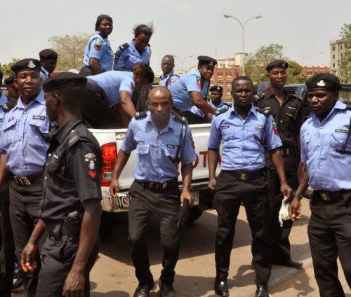 Read more about the article Police take over Edo House of Assembly as APC, Oshiomhole move to seize control