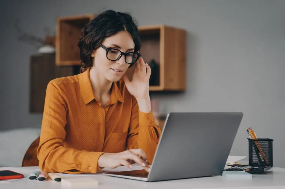 You are currently viewing 5 ChatGPT Prompts That Will Triple Your Focus Time