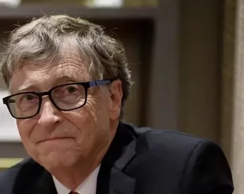 Read more about the article Bill Gates sells Microsoft and buys McDonald’s