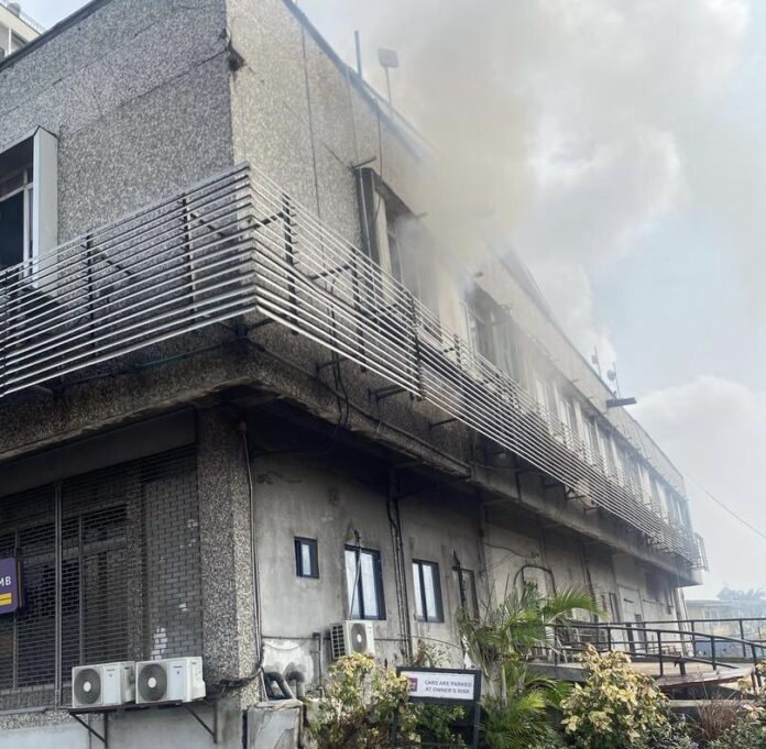 You are currently viewing Fire guts seven-storey building in Lagos