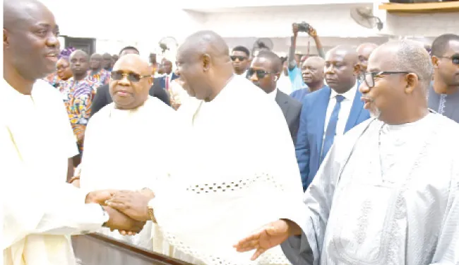 You are currently viewing Govs, ex-gov, minister, others storm Ibadan as Gov Makinde’s brother is buried