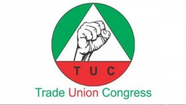 You are currently viewing Don’t toll Nigeria’s ‘death trap’ roads, TUC tells FG