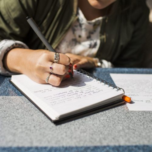 Read more about the article 3 ways to set goals that will actually make you feel good about yourself