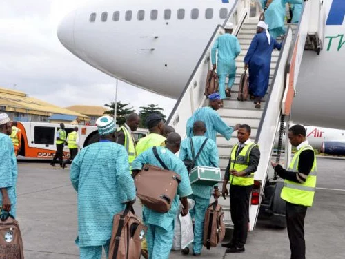 Read more about the article Exclude hajj pilgrims from BTA-on-ATM-card policy, group urges CBN