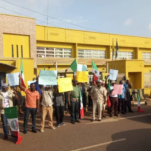 Read more about the article Telecoms tariff hike: NLC fumes, gives March 1 alert to shut telecoms services