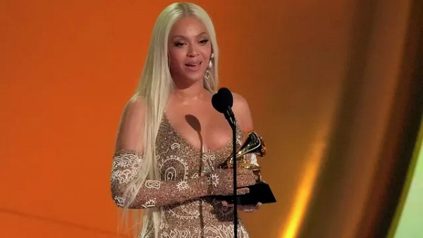 You are currently viewing Beyoncé breaks records as first black woman to win Grammy’s ‘Best Country Album’