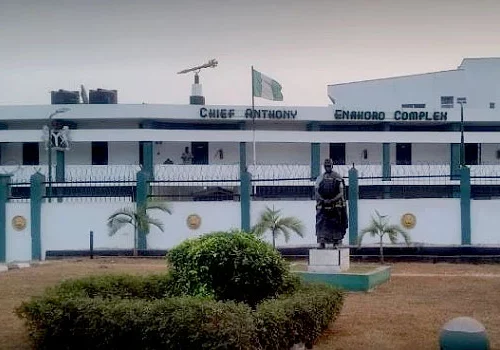 Read more about the article APC becomes dominant party in Edo assembly as one LP, 3 PDP lawmakers defect