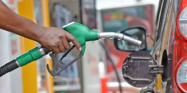 You are currently viewing Petrol marketers may sell to Nigerians in dollar if Naira-for-Crude issue is not resolved – IPMAN