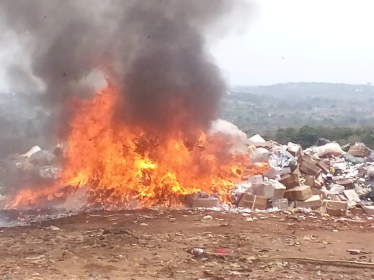 You are currently viewing NAFDAC Destroys N1trn Worth Of Fake Drugs Confiscated In Onitsha Market