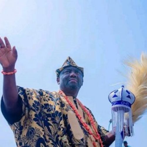 Alaafin Owoade unveils official title