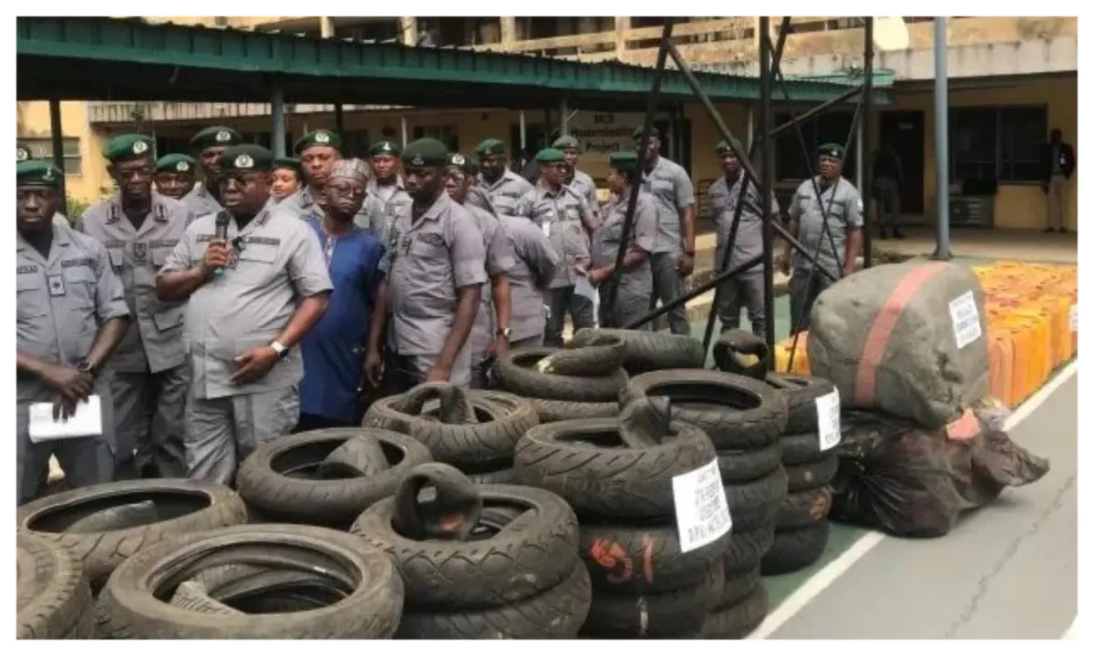 You are currently viewing Customs intercepts 1, 043 bags of rice, 452 tyres, PMS, others in Oyo, Osun