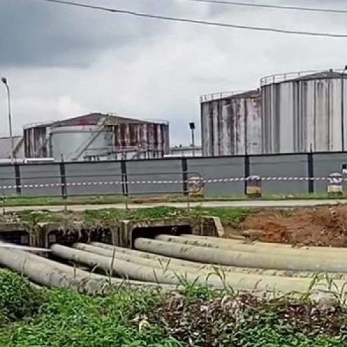 Tension Grips Rivers Community As Ruptured Pipeline Leaks Petroleum Product Unchecked