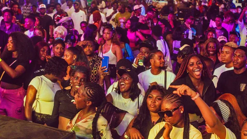 You are currently viewing Are Nigerians Abroad Widening The Class Divide Back Home?