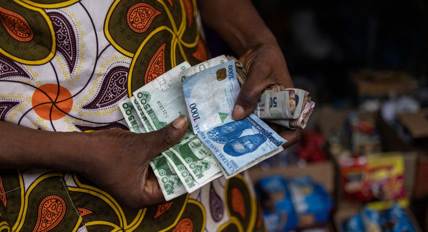 You are currently viewing Nigeria Records Largest Global Drop In Cash Usage As Digital Payments Surge