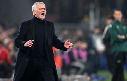 Read more about the article Mourinho, Fenerbahce sue Galatasaray for racism accusation