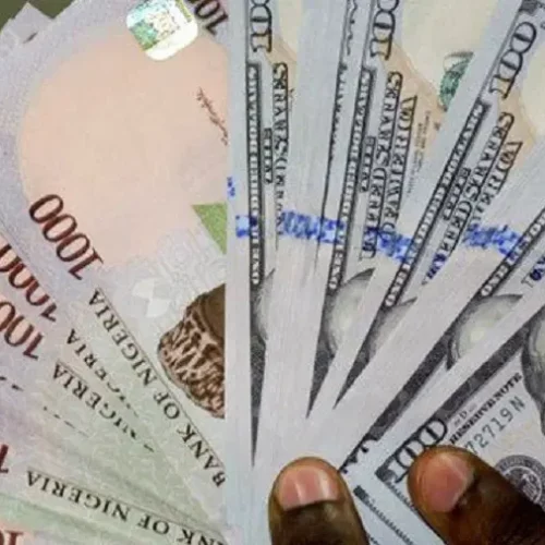 Read more about the article Naira Rises To N1,560/$ In Parallel Market