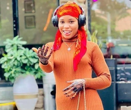 Read more about the article EFCC Arrests Popular Female Nigerian TikTok Star