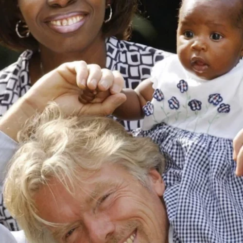 Read more about the article Richard Branson, Virgin Atlantic CEO, Celebrates 21st Birthday Of Nigerian Lady Born On His Aircraft