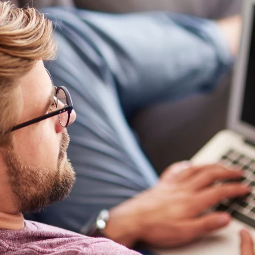 Read more about the article 7 no-cost business ideas that you can start today with nothing but a laptop