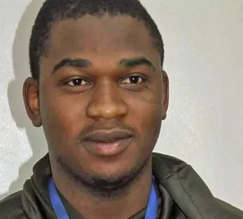 Read more about the article Nigerian Make-up Artist Jailed For Throwing Cash At His Wedding