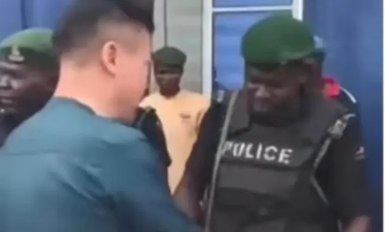 You are currently viewing Money Given To Nigeria Police Officers Was For Food Subsidy, Says Chinese national