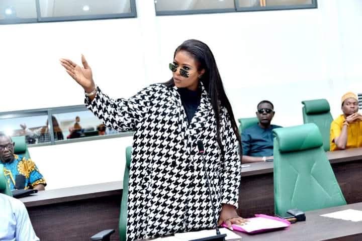 You are currently viewing Natasha Osawaru, 2Baba’s Lover, Introduces Herself As ‘Nee Idibia’ At Plenary