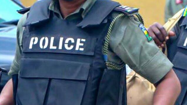 You are currently viewing Police Inspector Slumps, Dies After Watching Arsenal Win Real Madrid