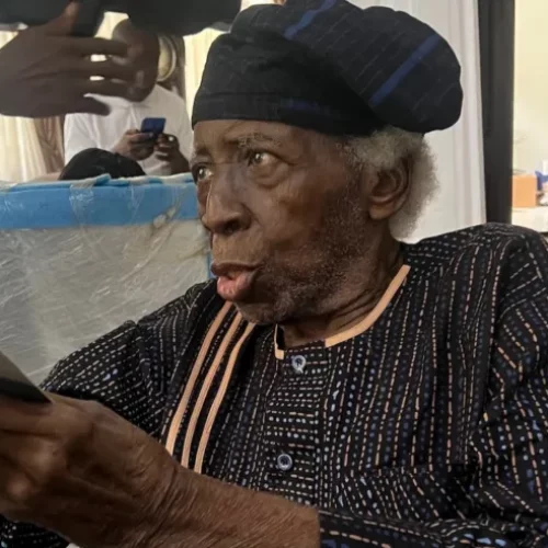 Former Governor Of Oyo State, Omololu Olunloyo, Dies At 89