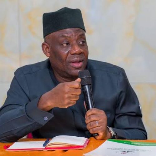 Student Loan: Minister Meets VCs As NANS Blocks Lagos-Ibadan Highway